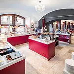 Grand Palace - Small Luxury Of The World فندق برنو