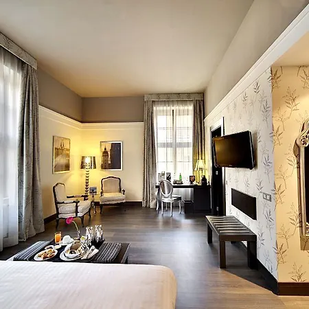 Grand Palace - Small Luxury Of The World