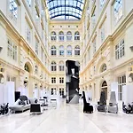 Grand Palace - Small Luxury Of The World 5* ברנו