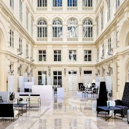 מלון Grand Palace - Small Luxury Of The World
