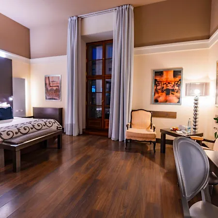 Hotel Grand Palace 5*