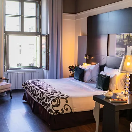 Grand Palace Hotell