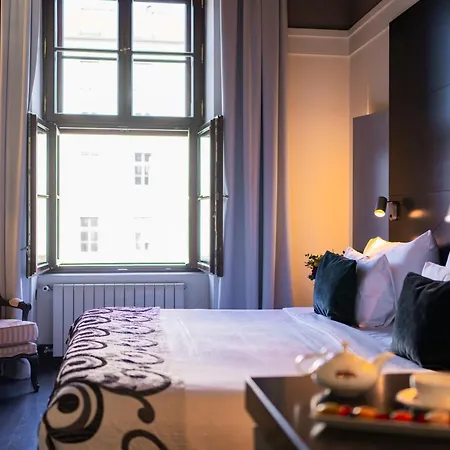 Hotel Grand Palace