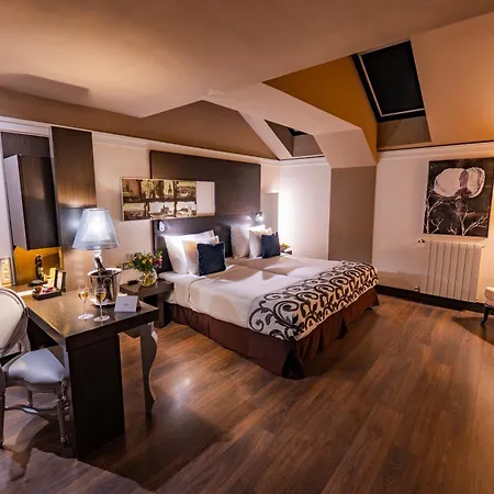 Grand Palace Hotell 5*
