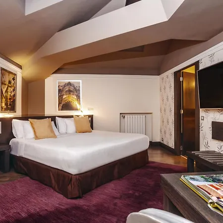 Grand Palace Hotell 5*