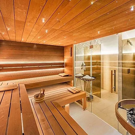 Grand Palace - Small Luxury Of The World 5* Brno