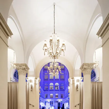 Hotel Grand Palace - Small Luxury Hotels - Operated By Czech Inn 5*
