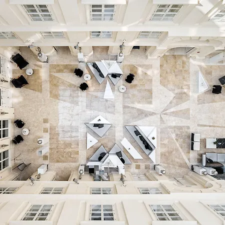 Hotel Grand Palace - Small Luxury Of The World