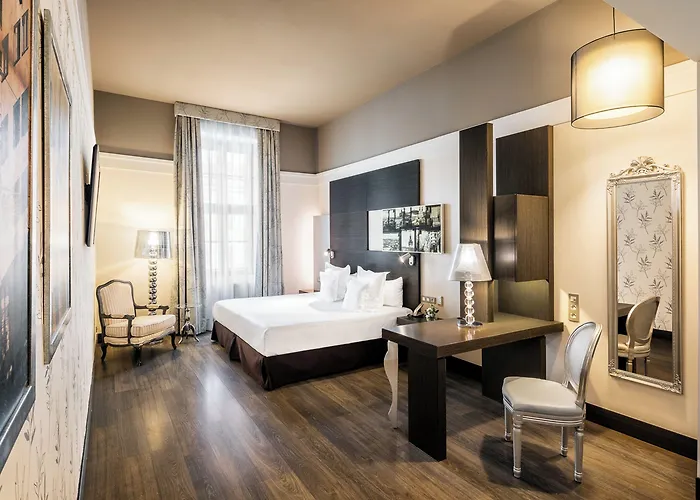 Grand Palace - Small Luxury Of The World