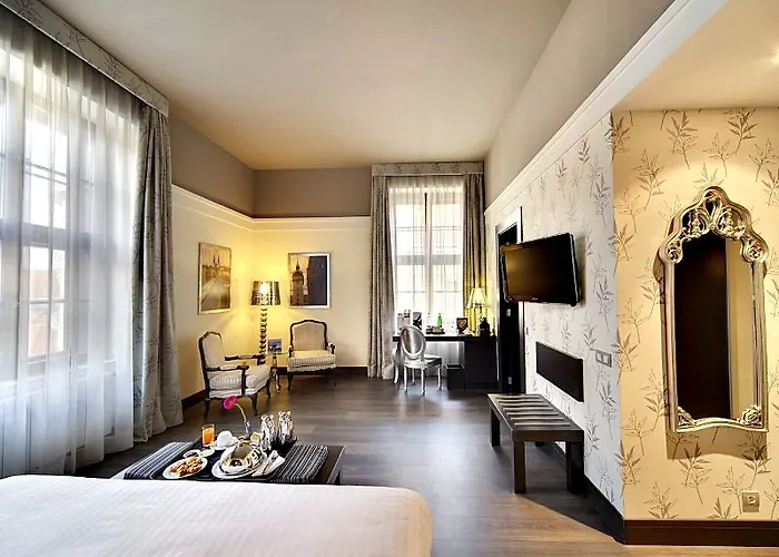 Grand Palace - Small Luxury Of The World